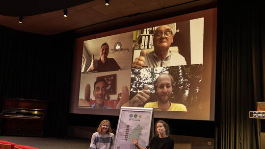 Daumen hoch (von links oben): Florian Hamman, Kurtheater Schömberg, Joachim Fischer (Achern/ Rottweil), Frank Rieg, Kiwi Kino Ba