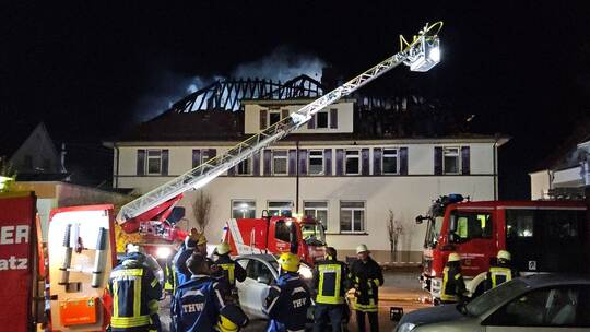 Bewohner verursachte Brand in Mehrfamilienhaus Bewohner verursachte Brand in Mehrfamilienhaus