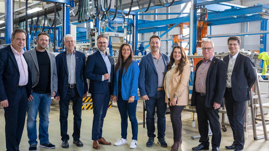 Besuchen die Firma Tehrotech (von links): Ulrich Jautz, Matthias Renner, Wolfgang Hohl, Peter Boch, Fatma Isik, Elvis Aliov, Duy