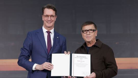 Künstler Gursky erhält NRW-Staatspreis Künstler Gursky erhält NRW-Staatspreis