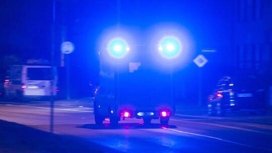 Rettungswagen mit Blaulicht