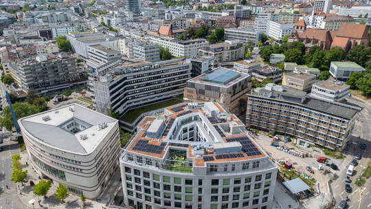 Die Schlossberghöfe bestehen bisher aus dem neuen Technischen Rathaus (unten). Abgerissen werden soll das Alte Technische Rathau Neues Technisches Rathaus Rundgang