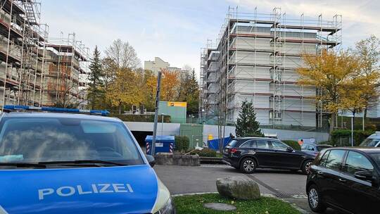 Drei Tote in Stuttgarter Wohnhaus entdeckt Drei Tote in Stuttgarter Wohnhaus entdeckt