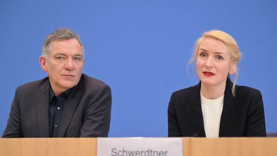 Jan van Aken und Ines Schwerdtner Jan van Aken und Ines Schwerdtner