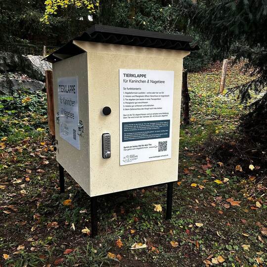 Erste Tierklappe in der Schweiz