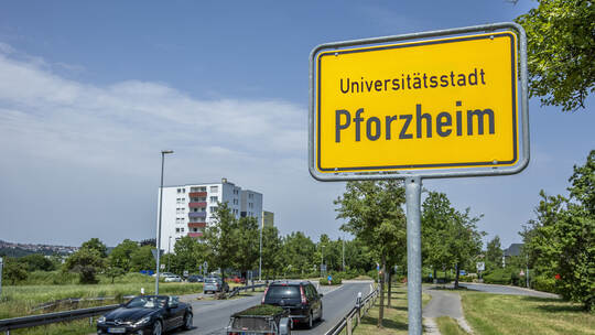 Ortsschild Huchenfeld Stadt Pforzheim