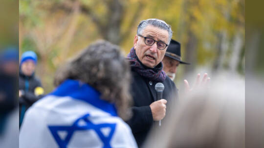 Menschenkette Jüdische Synagoge