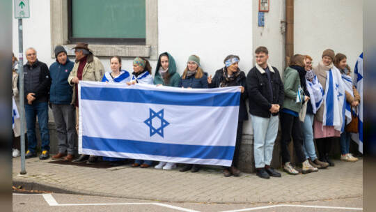 Menschenkette Jüdische Synagoge