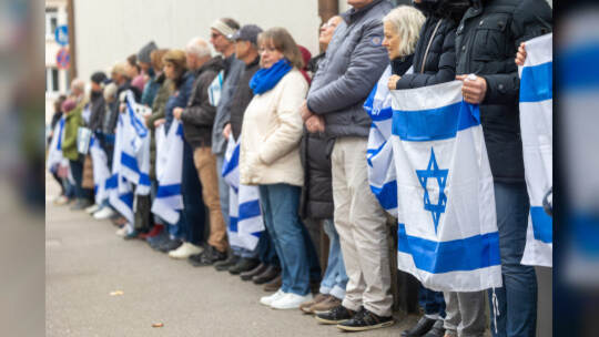 Menschenkette Jüdische Synagoge