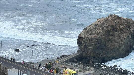Riesenwellen auf Teneriffa Riesenwellen auf Teneriffa