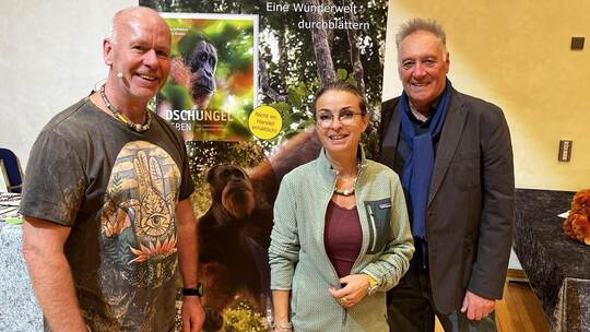 Filmemacher Dieter Schonlau und Sandra Hanke kamen auf Einladung von Gastgeber Wolfgang M. Trautz nach Pforzheim (von links). St