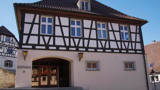 Die kommunalen Finanzen bereiten derzeit im Kieselbronner Rathaus viel Kopfzerbrechen. Dort sagt der Bürgermeister ganz offen: „