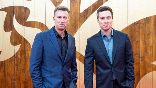 Jonathan Goldstein (l) und Francis Daley