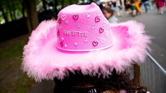 Vor dem Konzert von Taylor Swift in Hamburg Vor dem Konzert von Taylor Swift in Hamburg