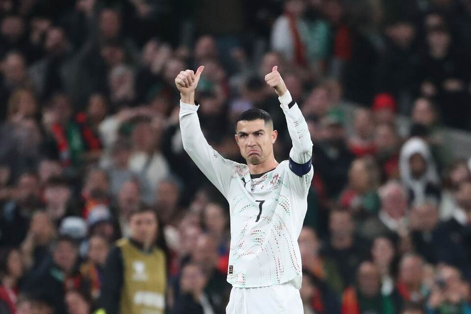 Cristiano Ronaldo Cristiano Ronaldo