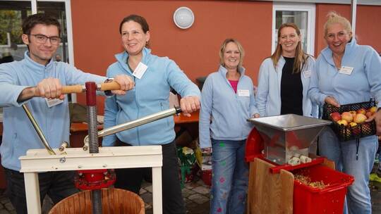 Eine von vielen Stationen: Julian Grupp, Anna Wallinger, Angela Porras, Melanie Wallner und Tanja Gebhardt (von links) aus dem O