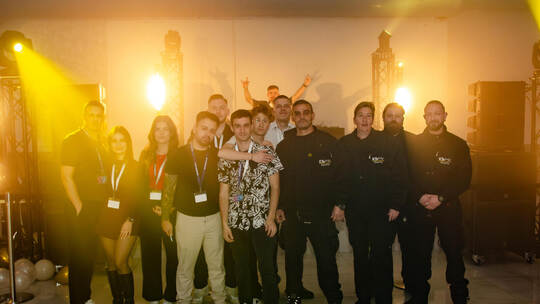 NEVO („New Era Vibes Only“) heißt das junge Unternehmen, das die Partyszene in Pforzheim revolutionieren will. Der Auftakt ist g