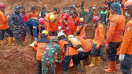 Erdrutsch in Indonesien Erdrutsch in Indonesien