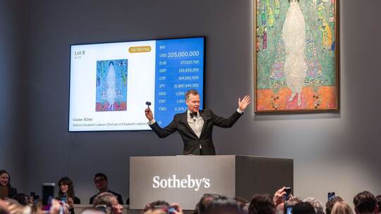 Rekord: Klimt-Gemälde für 236,4 Millionen Dollar versteigert