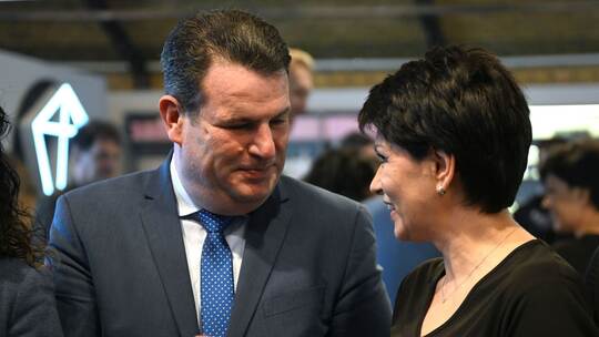 Arbeitsminister Heil besucht ukrainische Geflüchtete Arbeitsminister Heil besucht ukrainische Geflüchtete