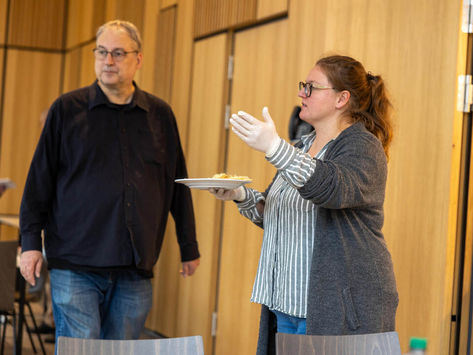 Menschen in Not Mittagessen für Senioren