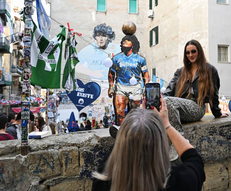 SSC Neapel - Eintracht Frankfurt - Features