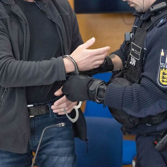 Prozessauftakt nach Schüssen