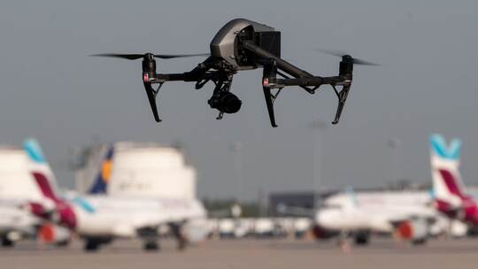 Drohne am Flughafen Drohne am Flughafen