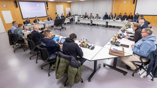 Straubenhardts Gemeinderat bespricht den Haushaltsplan für das Jahr 2026. Straubenhardt Gemeinderat