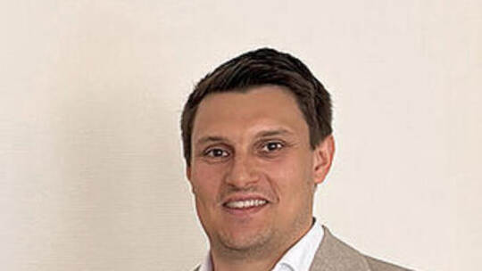 Auf diesem Foto ist der scheidende Krankenhausdirektor Marcel Bordt im Kollegenkreis zu sehen. Christina Fritza vom Pflege- und