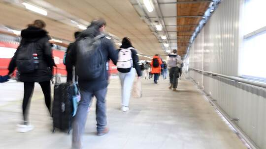 Stuttgarter Bahnhofs-Tunnel als Fernwanderweg in App Stuttgarter Bahnhofs-Tunnel als Fernwanderweg in App