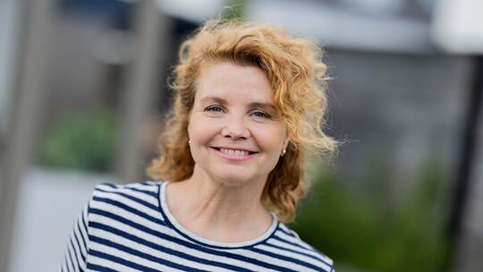 Annette Frier kritisiert fehlende Rollen für Frauen ab 45