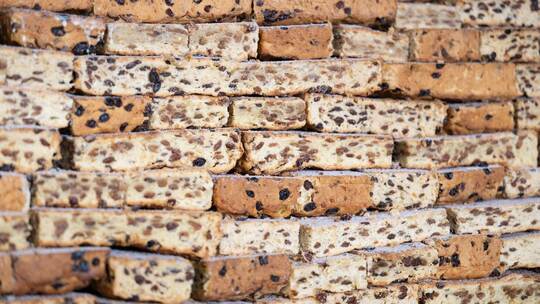 Dresdner Bäcker arbeiten an Riesenstollen für das Stollenfest