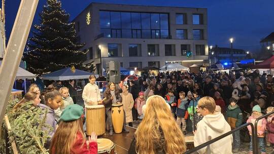 Das Weihnachtsdorf in Remchingen hat zahlreiche Besucher angelockt.