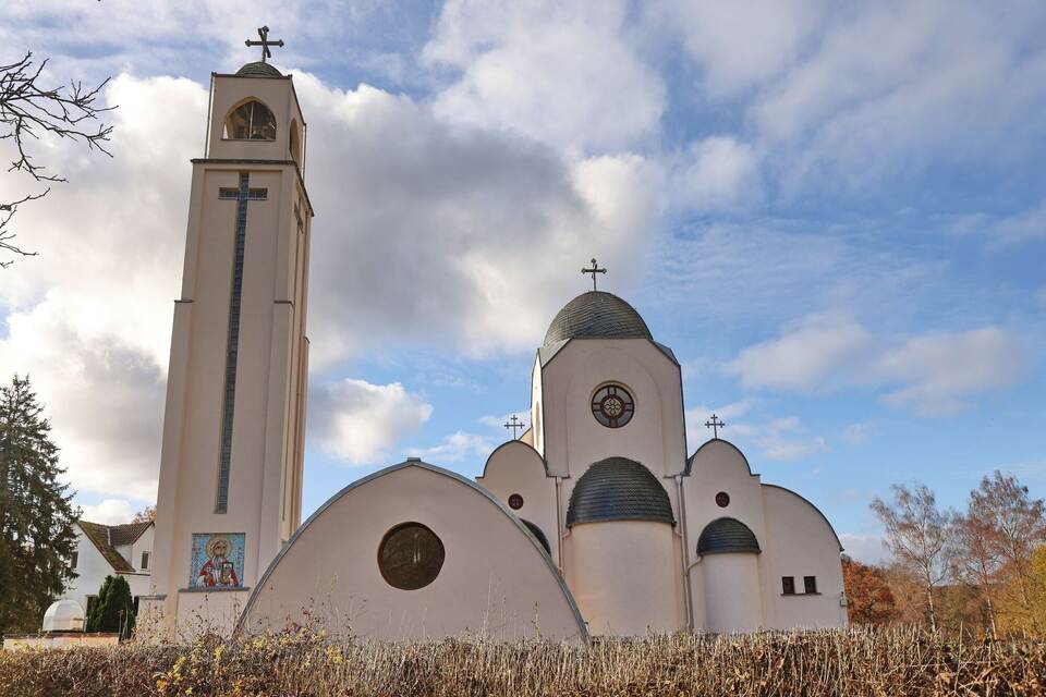 Baby vor Kloster im hessischen Waldsolms gefunden