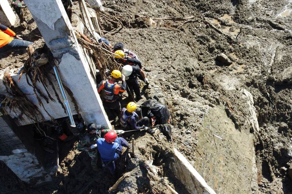 Überschwemmungen in Indonesien