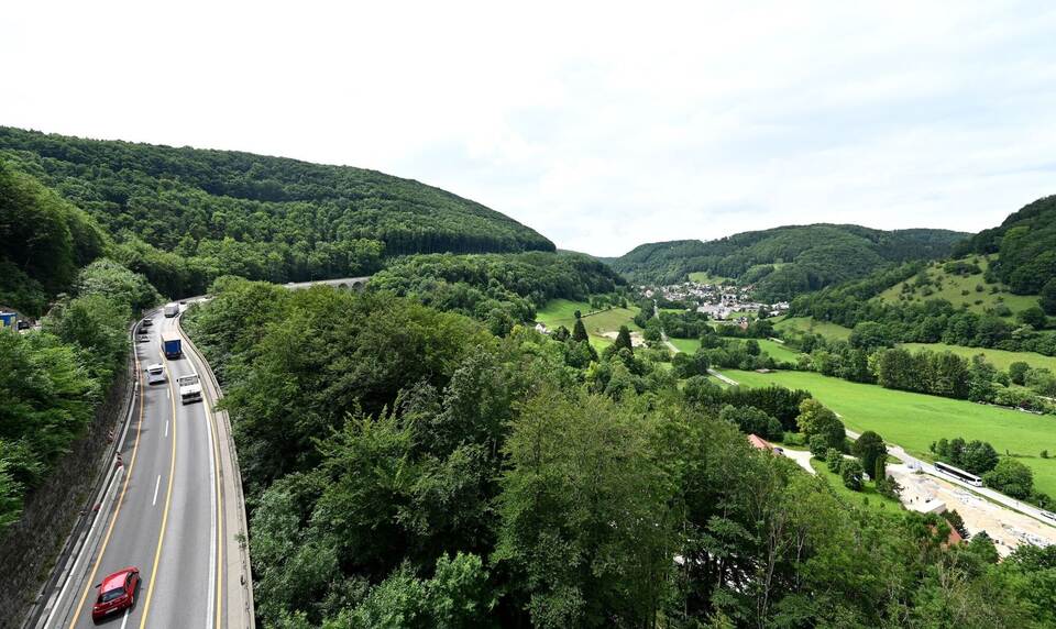 Autobahn 8 - Albaufstieg