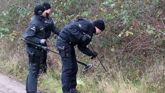Erneute Spurensuche am Fundort im Fall Fabian