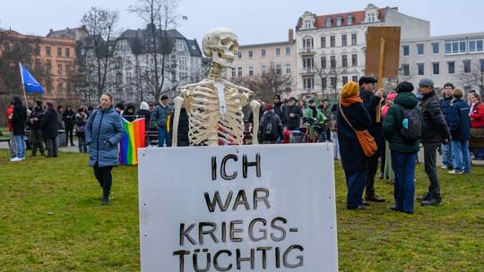 Bundesweiter Schulstreik gegen Wehrpflicht