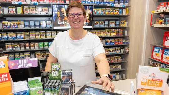 Der Mini-Shop in der Fußgängerzone war ihr Leben. Nun hört Regina Maisenbacher auf – und muss sich komplett neu erfinden. Meyer