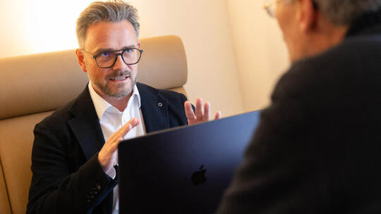 Aufsichtsratsvorsitzender und Oberbürgermeister Peter Boch. Peter Boch Consulting Gründung