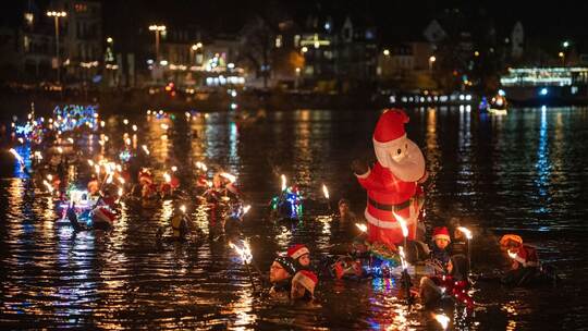 Fackelschwimmen in der Mosel