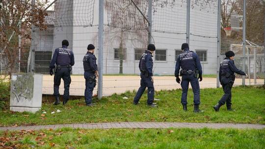 16-Jähriger auf Stuttgarter Spielplatz angeschossen 16-Jähriger auf Stuttgarter Spielplatz angeschossen