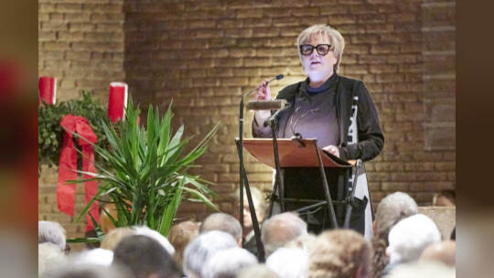 In der Stadtkirche: Benefiz-Weihnachtskonzert zugunsten "Menschen in Not" Ungerer Werkchor, Südwestdeutsches Kammerorchester (Le
