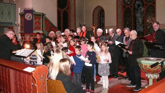 Ein letztes Mal veranstalten die Chöre ein gemeinsames Konzert. Peter Dietrich