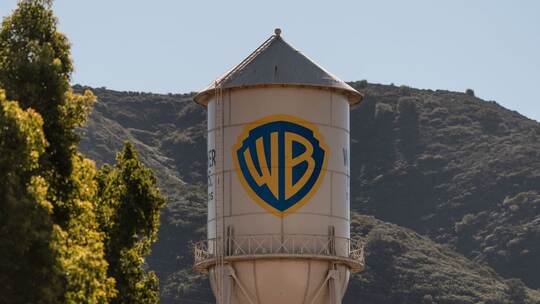 Bieterschlacht um Warner Bros. Bieterschlacht um Warner Bros.