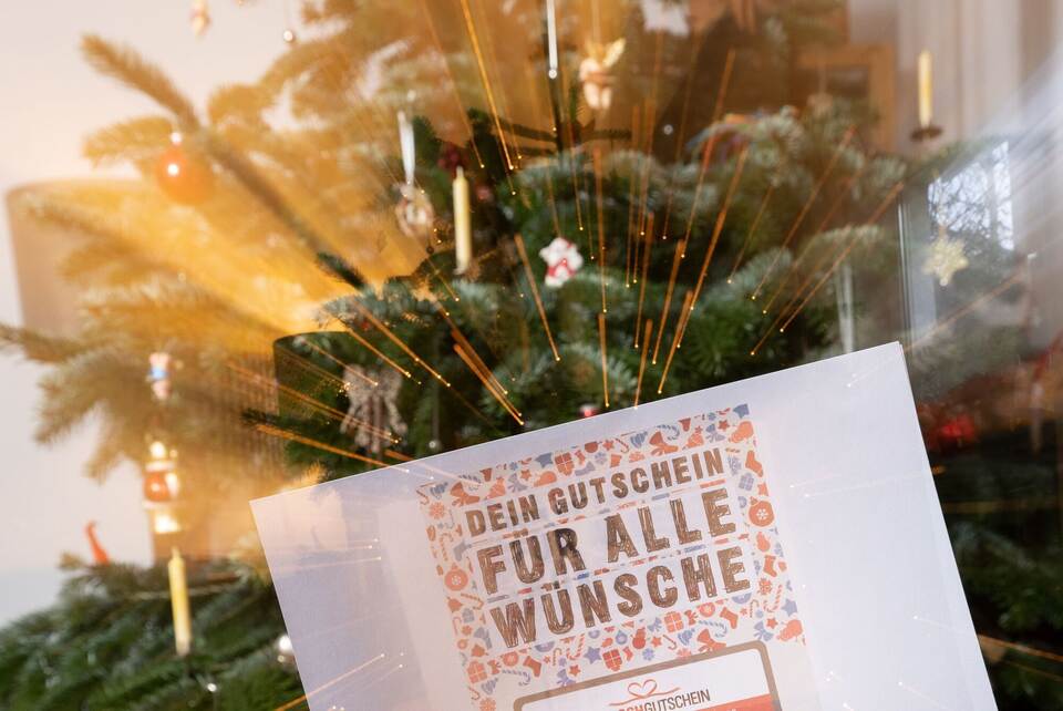 Weihnachtswünsche erfüllen sich heute manche gern selbst Weihnachtswünsche erfüllen sich heute manche gern selbst
