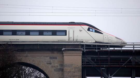 Schweizer Hochgeschwindigkeitszug im Allgäu