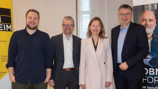 Hoffen, dass auch die dritte Jobmesse Pforzheim ein voller Erfolg wird (von links): der erprobte Aussteller Matthias Raisch von