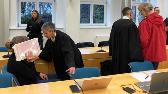 Prozessauftakt um mutmaßliche Geiselnahme in Erfurt Prozessauftakt um mutmaßliche Geiselnahme in Erfurt